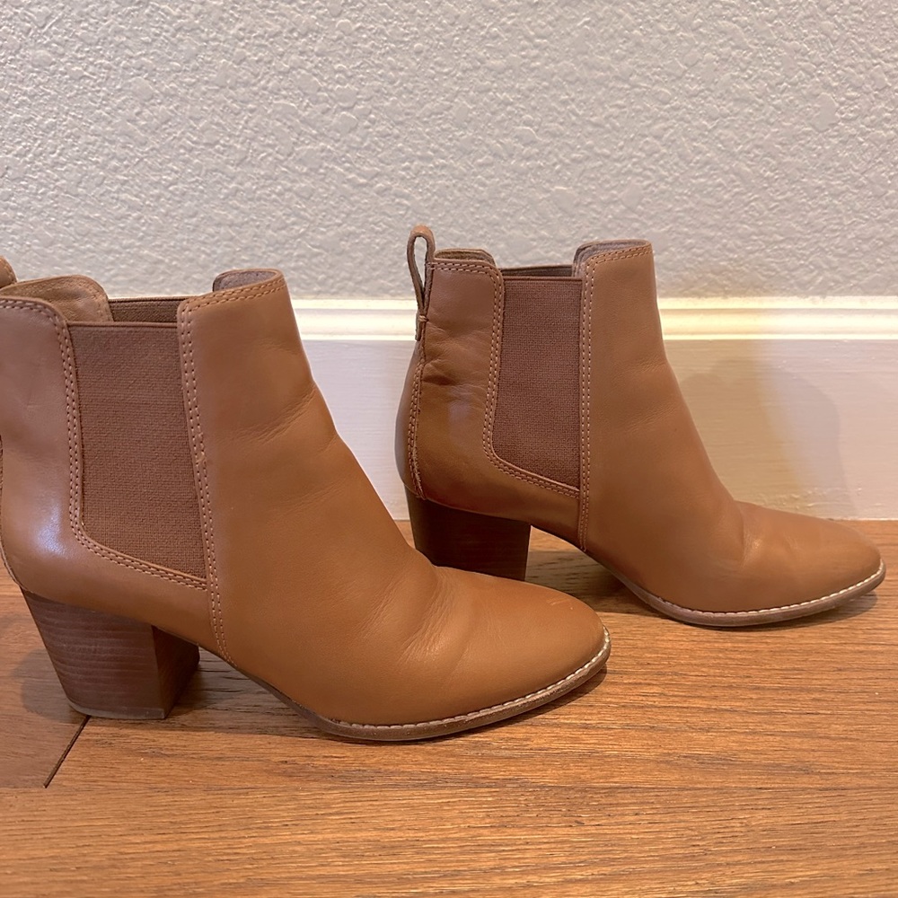 The Laura Chelsea Boot MADEWELL English saddle color